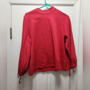 Free Assembly Top Size Large NWT